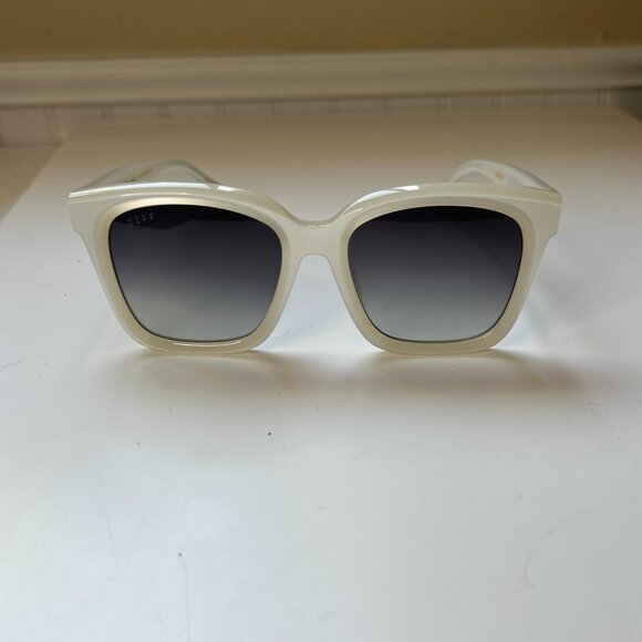 DIFF Meredith Designer Oversized Square Sunglasses | Women UV400 Protection NWOT - Picture 2 of 10